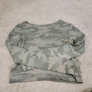 American Eagle Outfitters Green Camo Crop Top